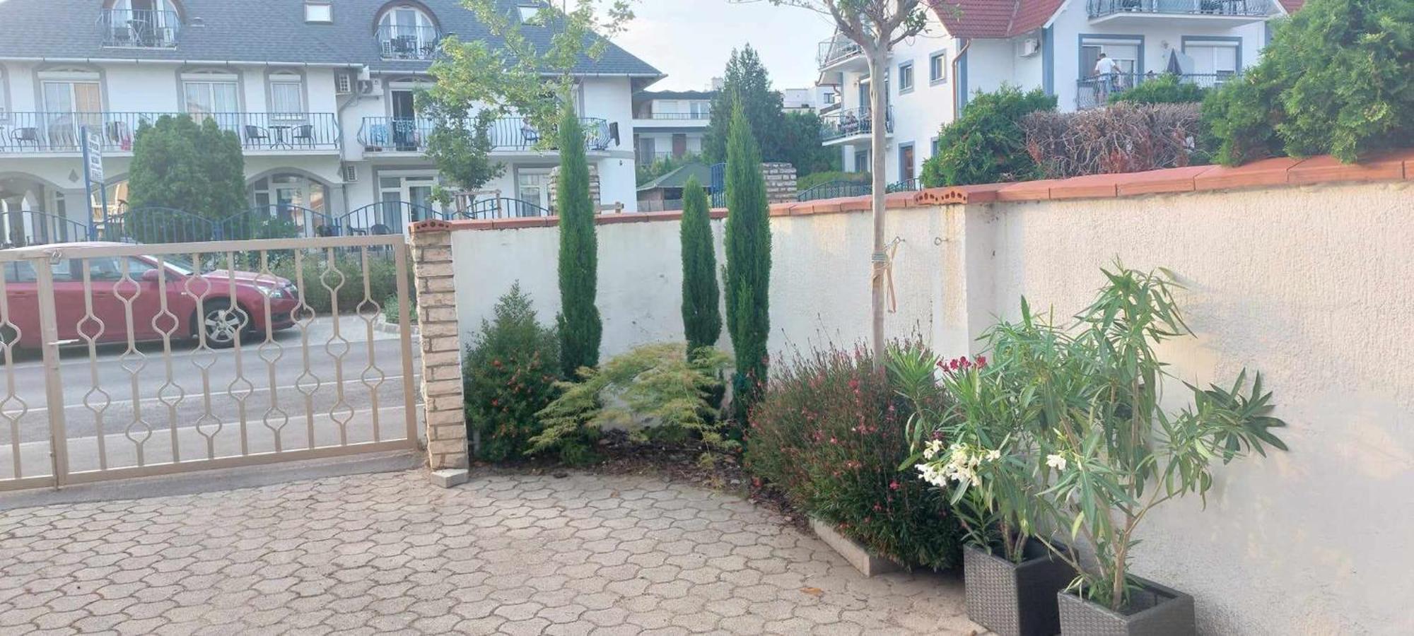Siesta Apartmanhaz Balatonfuered Экстерьер фото